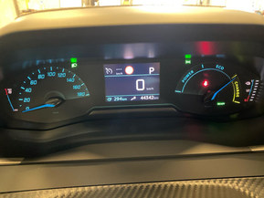Peugeot e-2008