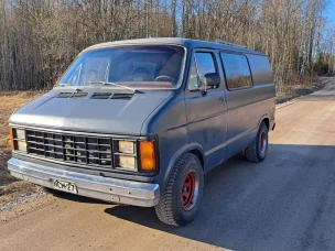 Dodge Ram B250