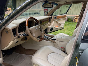 Jaguar XJ6