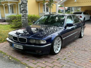 BMW 730