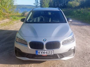 BMW 225