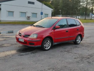 Nissan Almera Tino