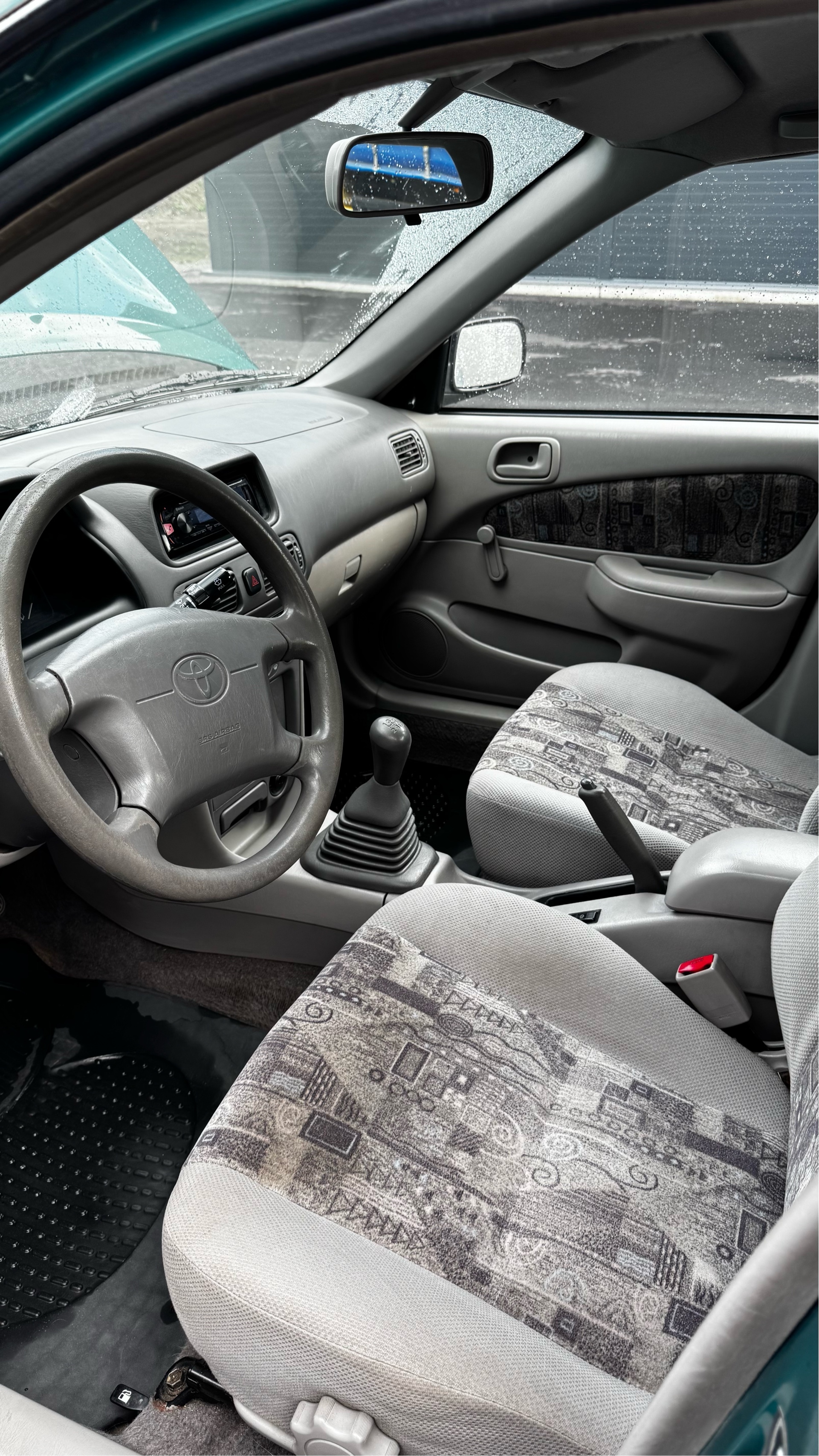 Toyota Corolla 1,3 Linea Terra 4d 2000, photo 7/8
