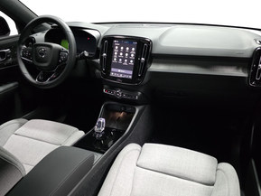 Volvo EX40