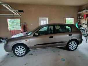 Nissan Almera