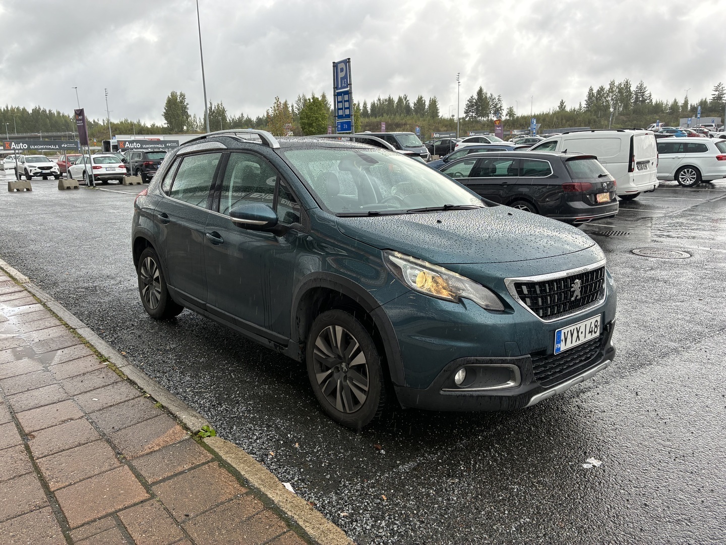 Peugeot 2008 Allure VTi 82 2017, kuva 3/10