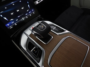 Hongqi E-HS9