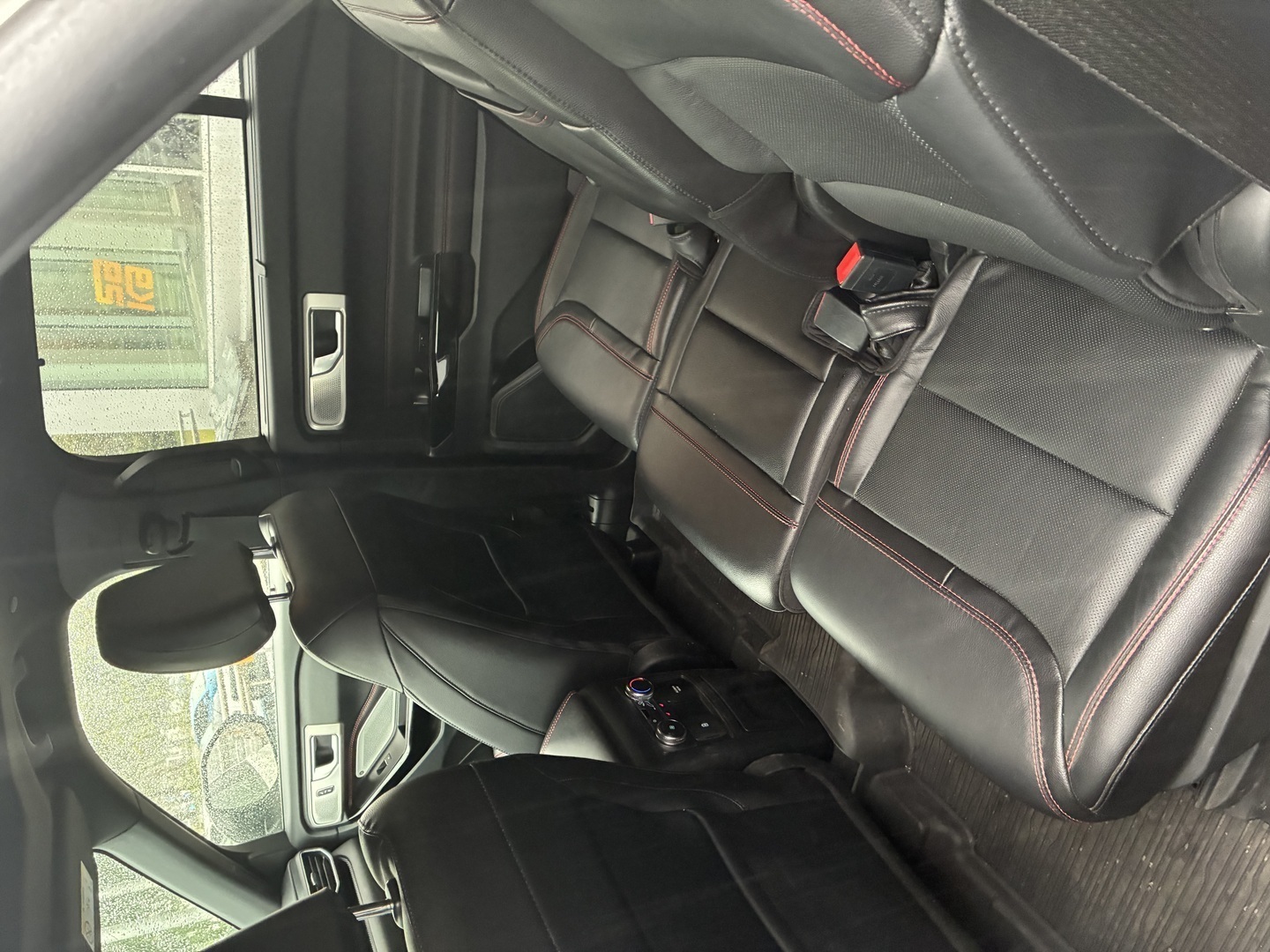 Ford Explorer 2023, photo 6/6