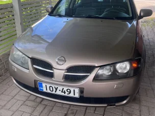 Nissan Almera