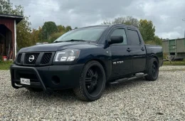 Nissan Titan