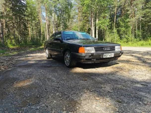 Audi 100