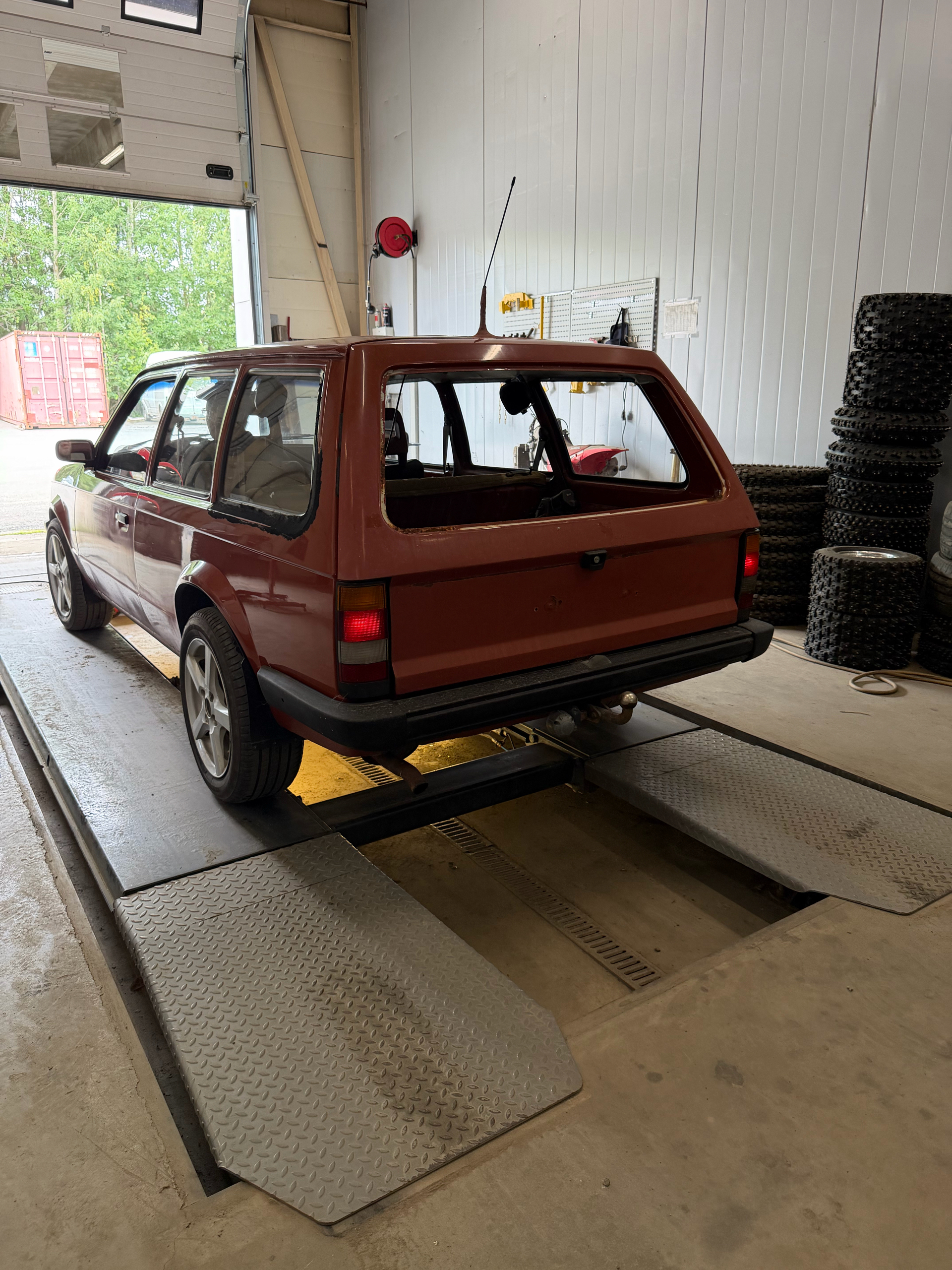 Opel Kadett 1982, kuva 3/8