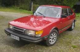Saab 900
