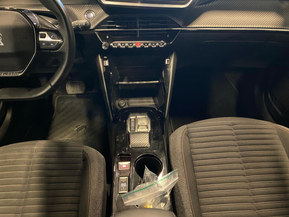 Peugeot e-2008