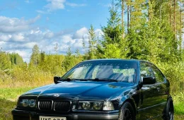 BMW 323