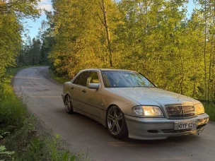 Mercedes-Benz 180