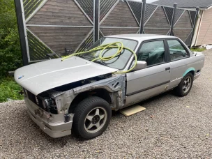 BMW 318iS