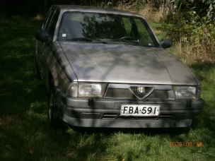 Alfa Romeo 75