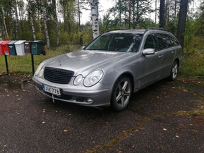 Mercedes-Benz E 220