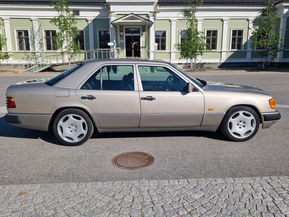 Mercedes-Benz 300
