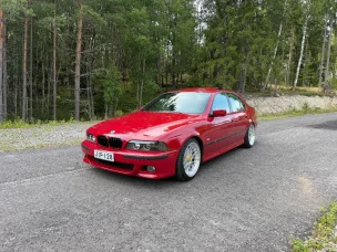 BMW 528