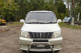 Toyota Grand Hiace