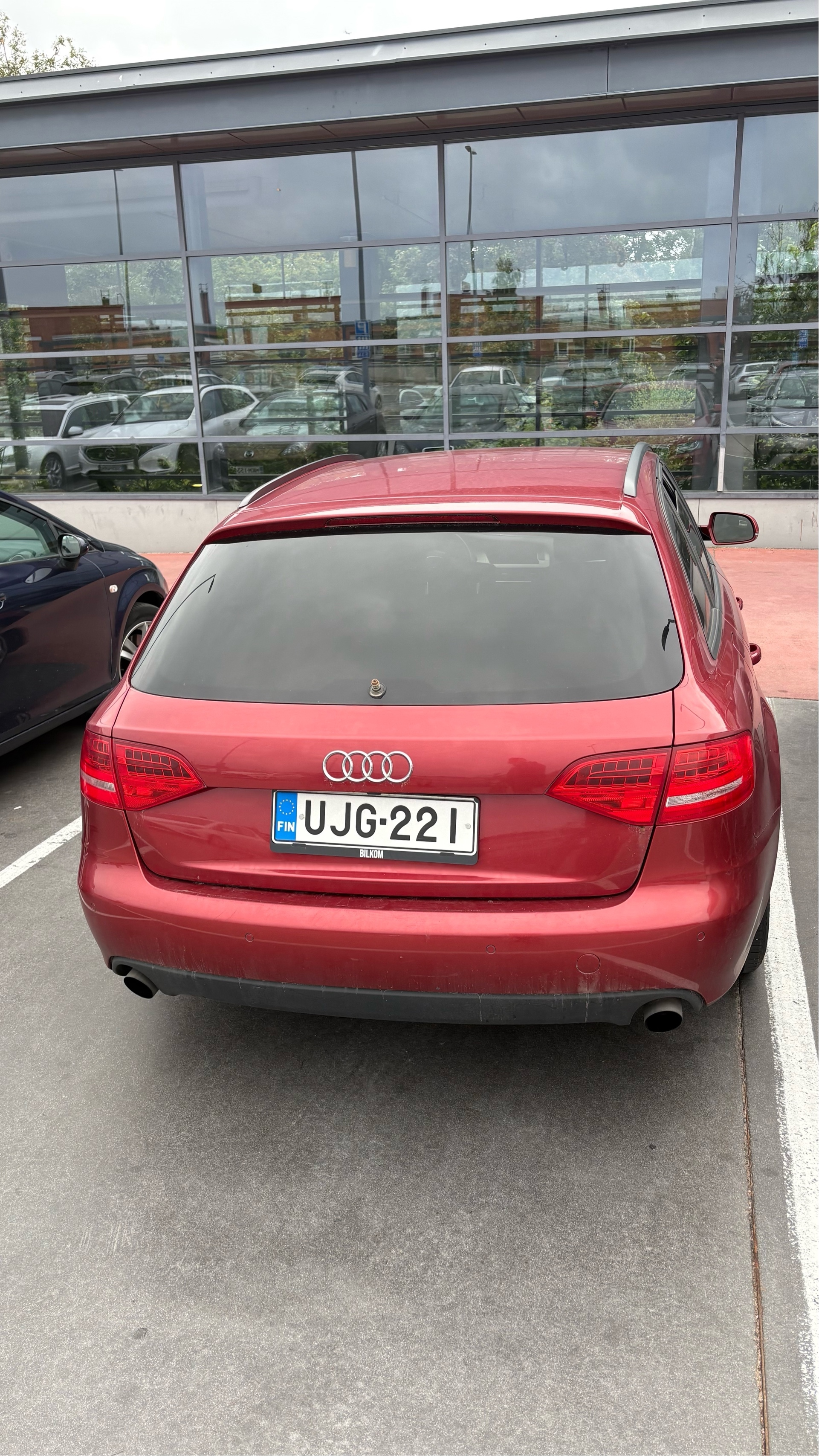 Audi A4 2010, kuva 3/4