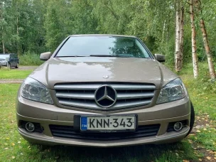 Mercedes-Benz 200