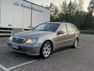 Mercedes-Benz C 230