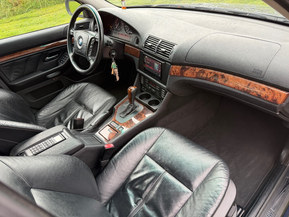 BMW 528