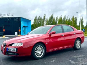 Alfa Romeo 166