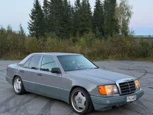 Mercedes-Benz 300