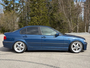 BMW 330