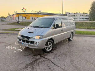 Hyundai H1 Van
