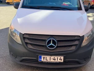 Mercedes-Benz 100