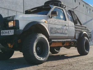 Nissan Pickup
