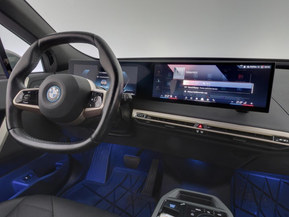 BMW iX