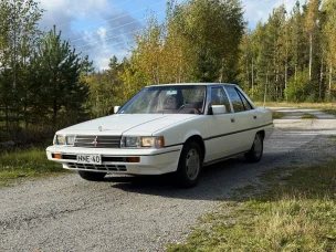 Mitsubishi Galant