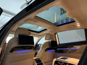 BMW 745