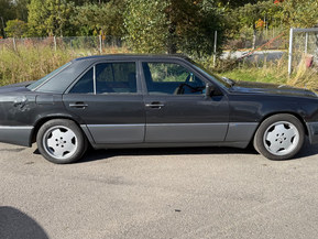 Mercedes-Benz 300