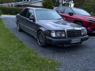 Mercedes-Benz 124