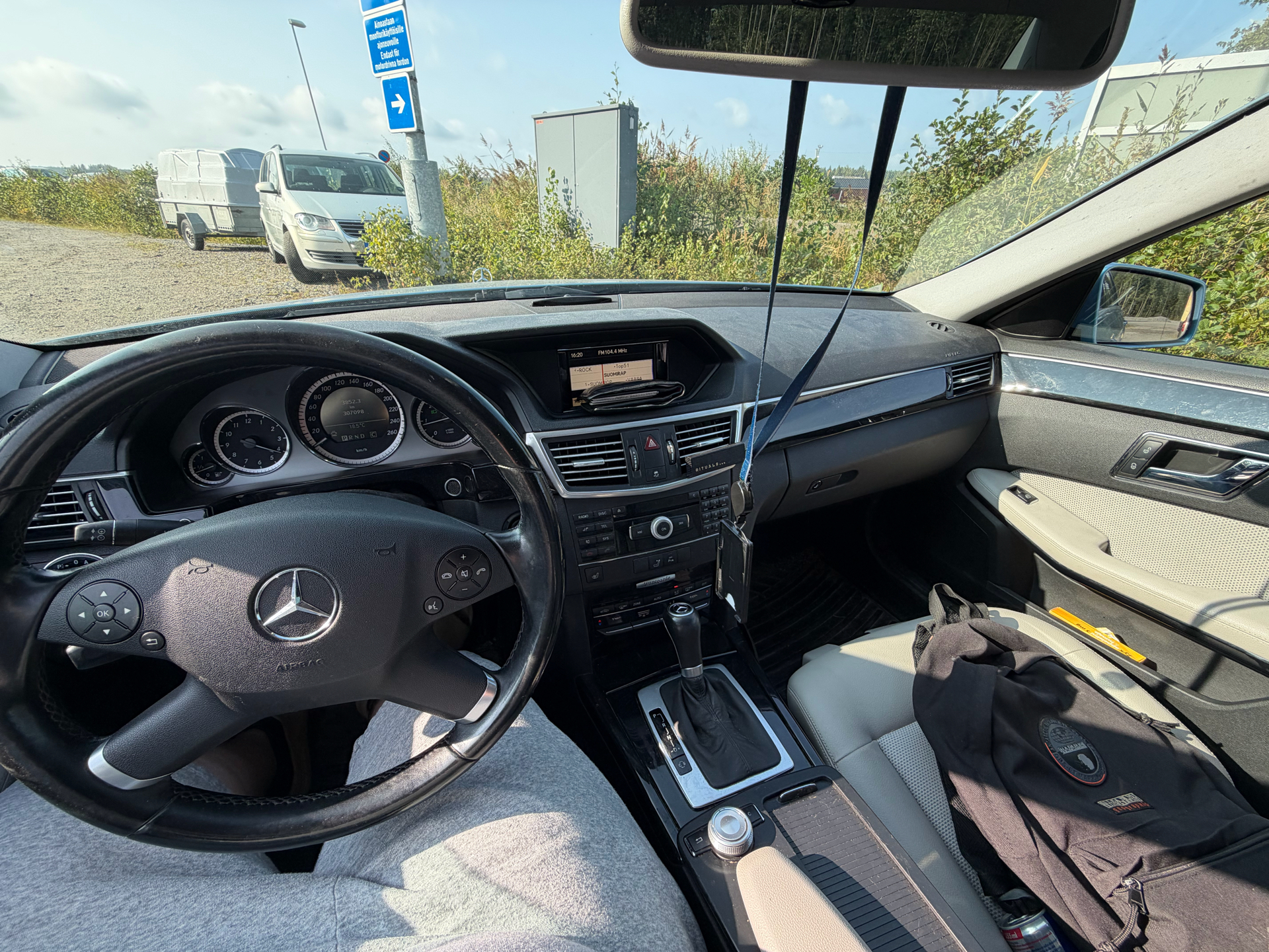 Mercedes-Benz E CDI BE Business 2009, kuva 5/5