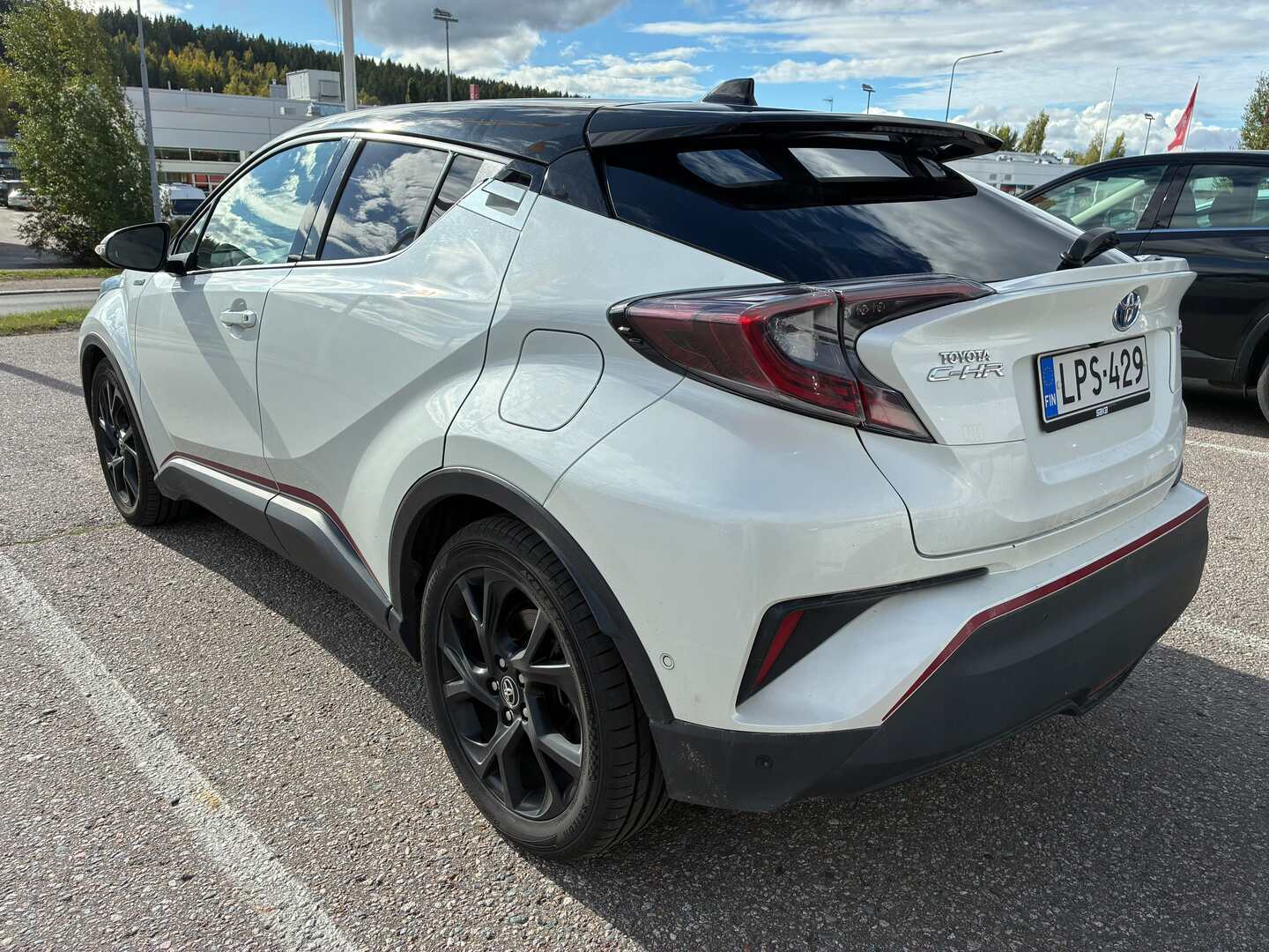 Toyota C-HR 1,8 Hybrid Premium Edition 2019, kuva 4/6