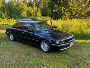 BMW 750