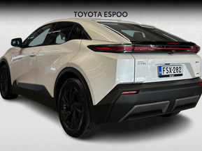 Toyota C-HR+