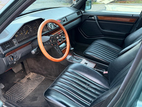 Mercedes-Benz 300
