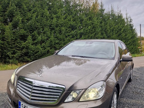 Mercedes-Benz E