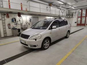 Toyota Avensis Verso