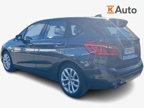 BMW 225