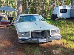 Cadillac De Ville